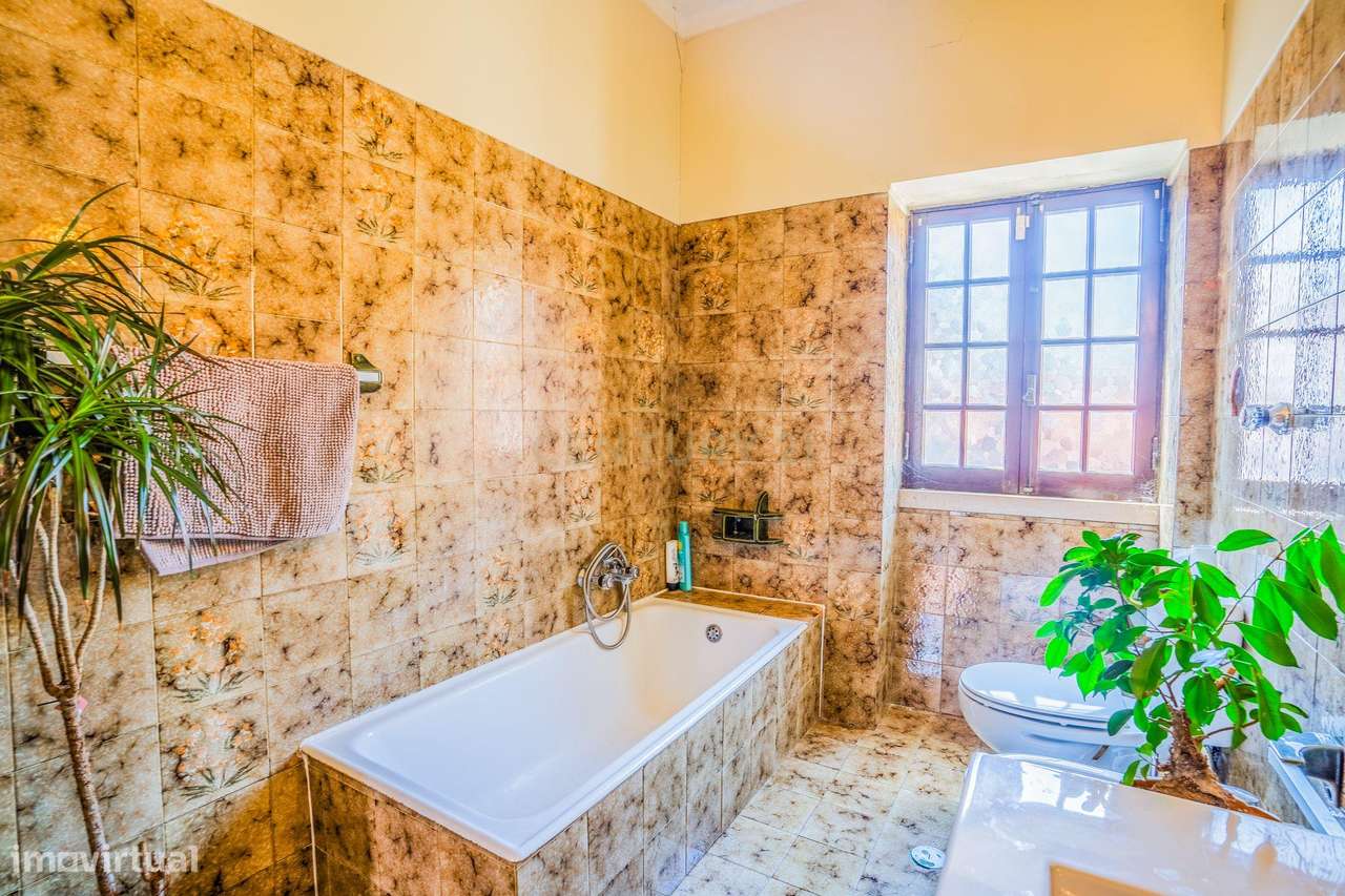 Moradia no Centro das Gaeiras. Uma casa única.-21