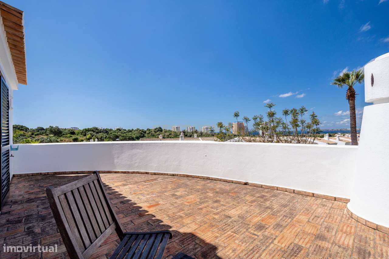 Moradia com Vista Mar e Piscina em Alvor, a curta distância da praia e-33