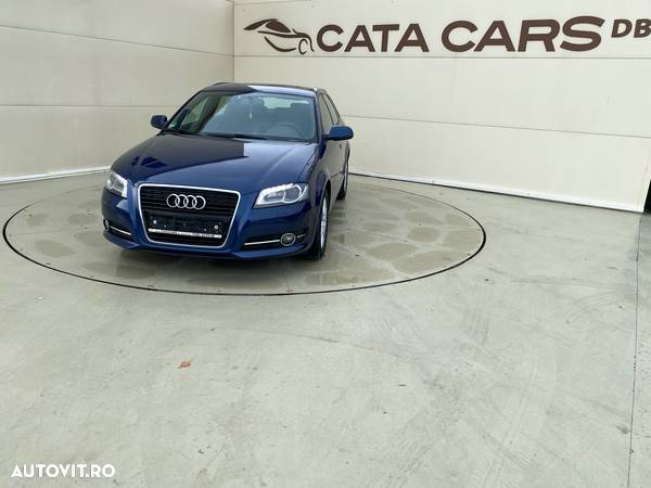 Audi A3 Sportback 1.6 TDI Attraction - 3