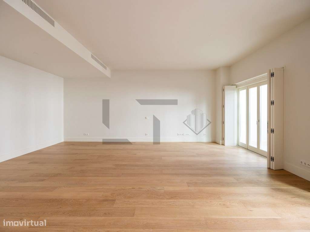 Apartamento T3 com Garagem para Venda junto à Av. da Liberdade, Lisboa - Grande imagem: 4/26