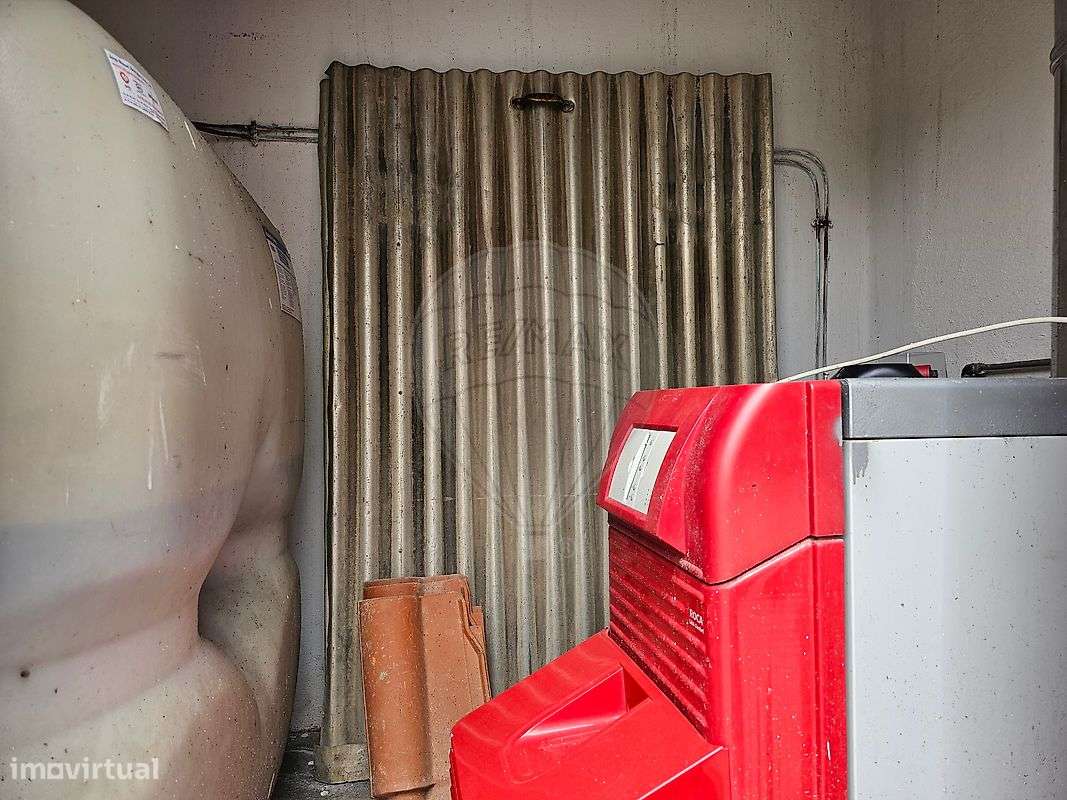 Moradia T5 para venda-16