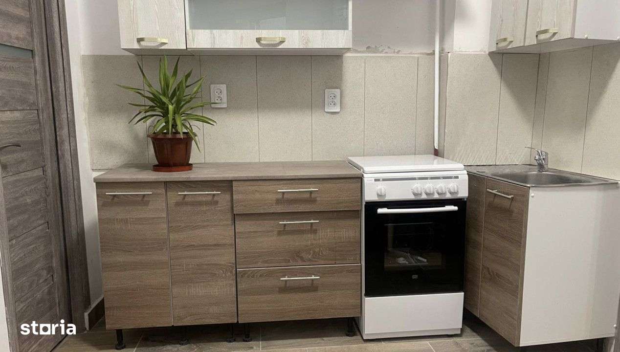 Total refacut : Apart. 2 cam. in casa Individuala Rezidential /Comerci - Imagine principală: 1/9