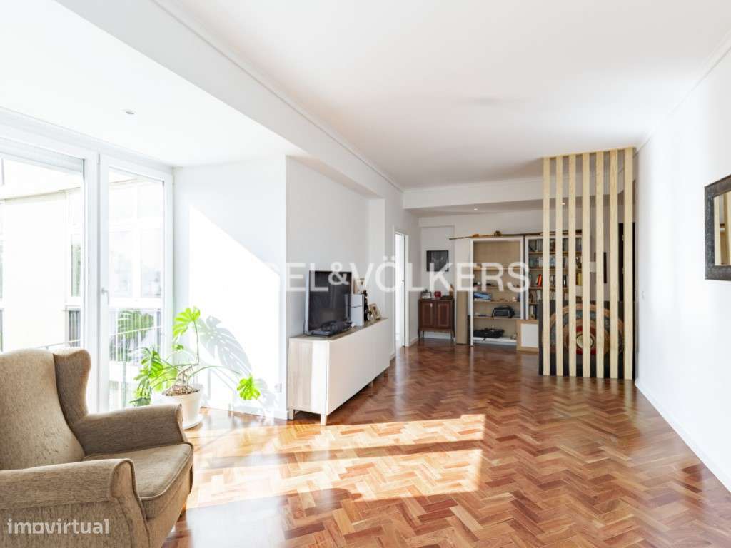 T2 totalmente remodelado no Restelo - Grande imagem: 4/32