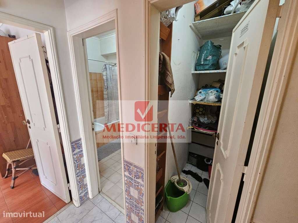 Agualva - Av. Bons Amigos - T2 (83m²)-7