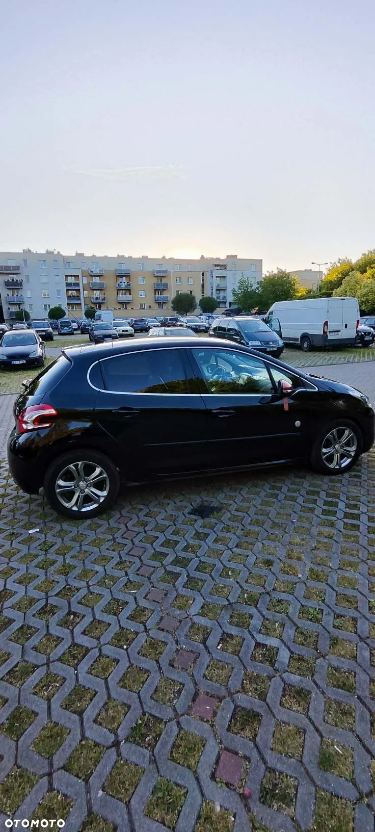 Peugeot 208 - 2