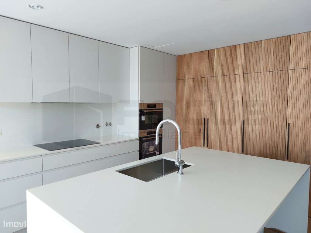 Moradia junto ás salinas - Aveiro - Grande imagem: 2/17