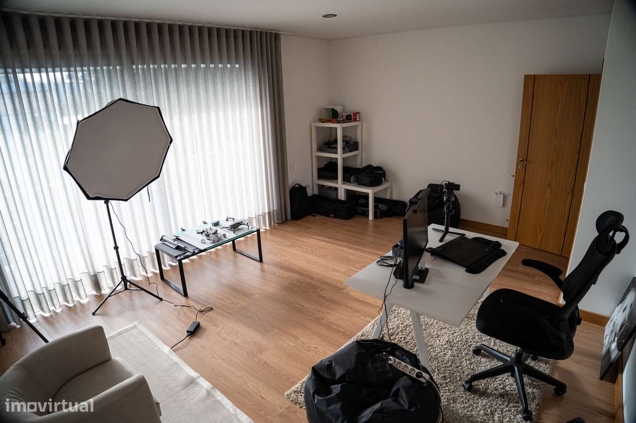 Moradia Unifamiliar T4 - Grande imagem: 5/40