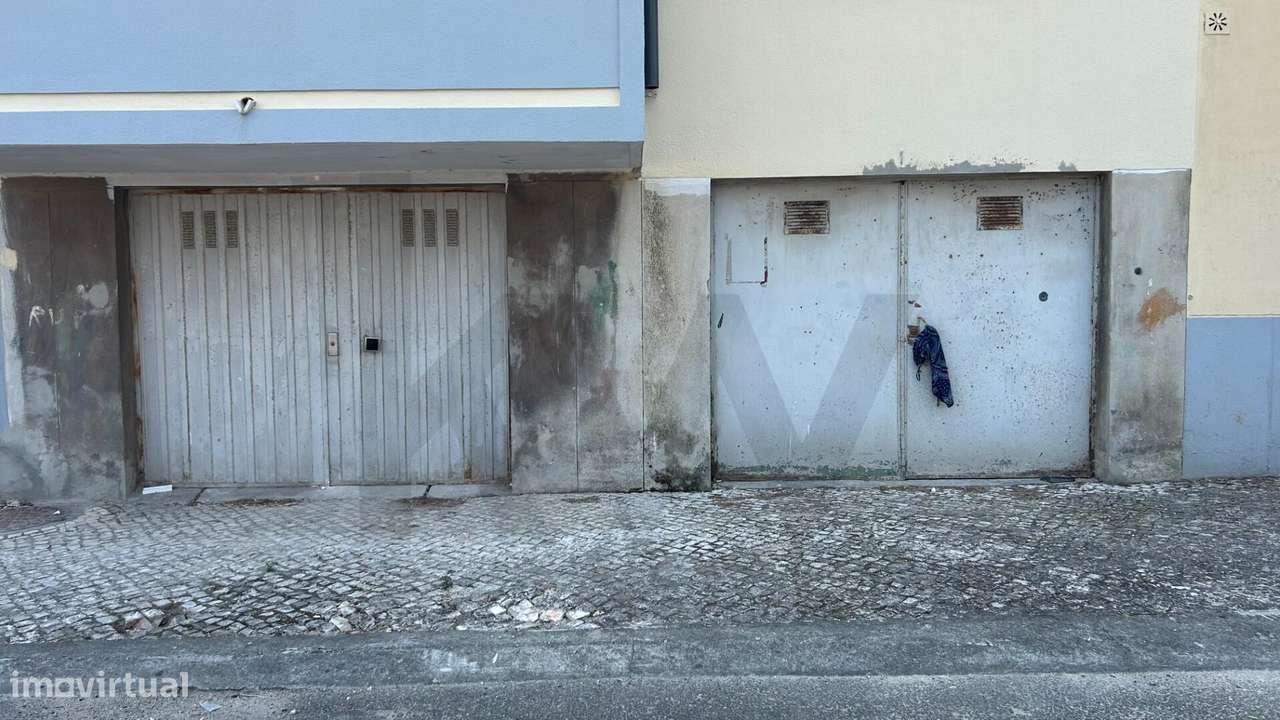 Garagem no Barreiro - Grande imagem: 2/15
