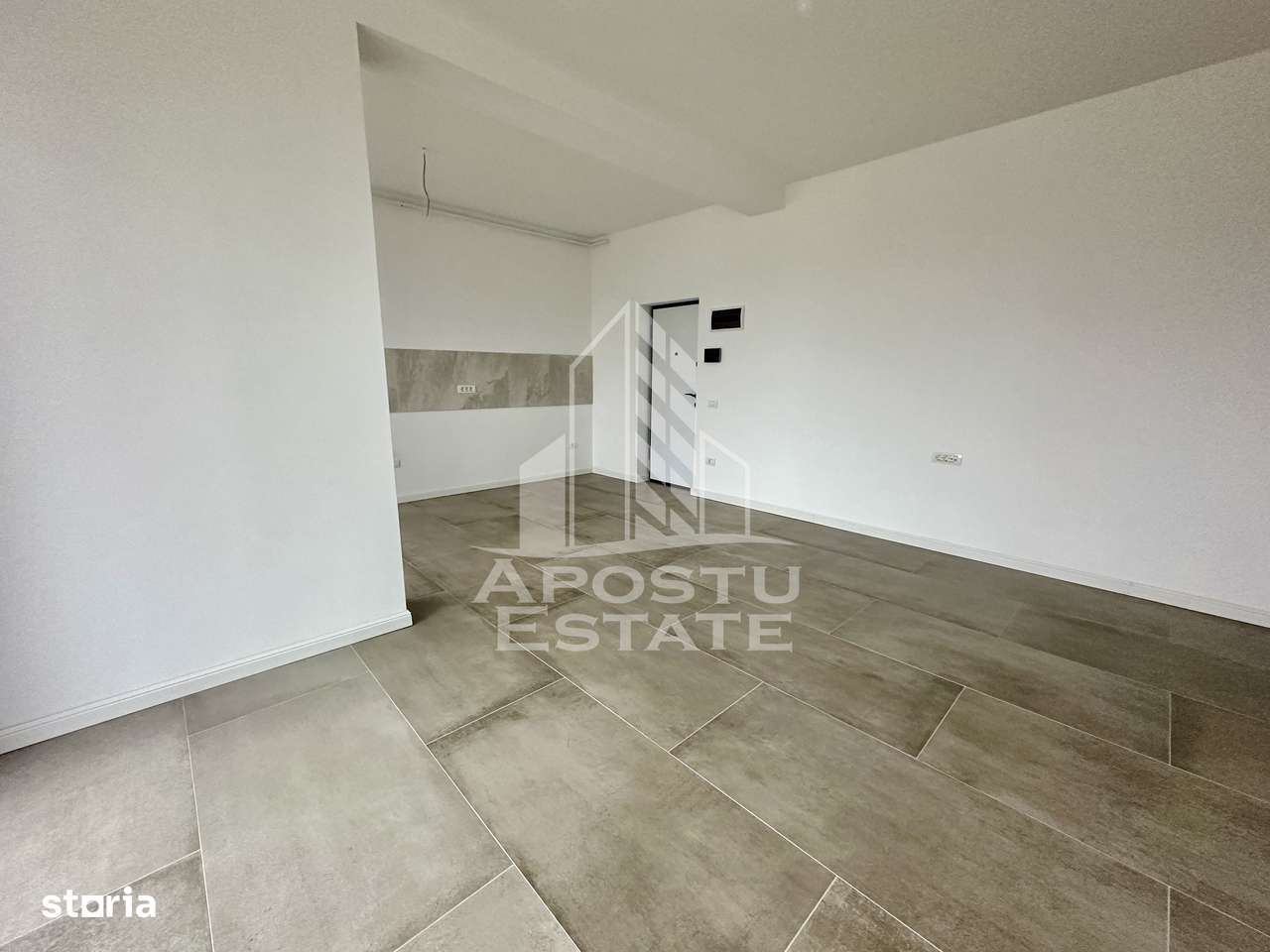 Apartament cu 2 camere, semidecomandat, etaj 1, zona Planetelor - Imagine principală: 2/7