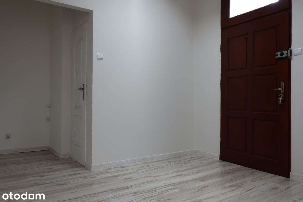 Lokal na parterze obok Urzędu Miasta - Pełny obrazek: 4/13