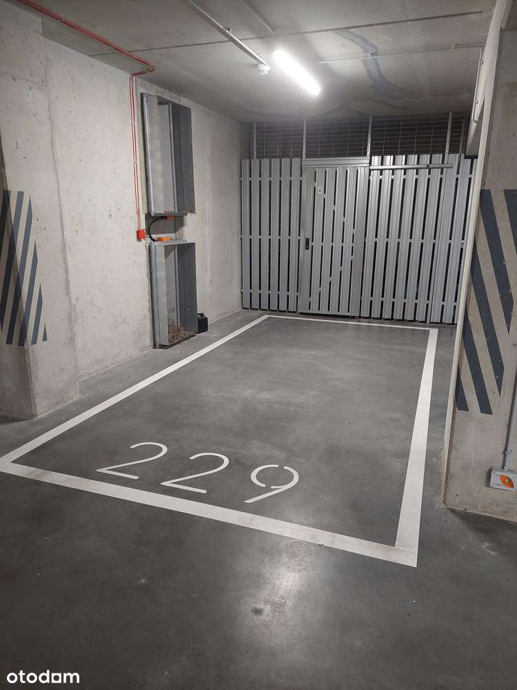 Wynajmę miejsce w hali garażowej PORT POPOWICE BUDYNEK "H"