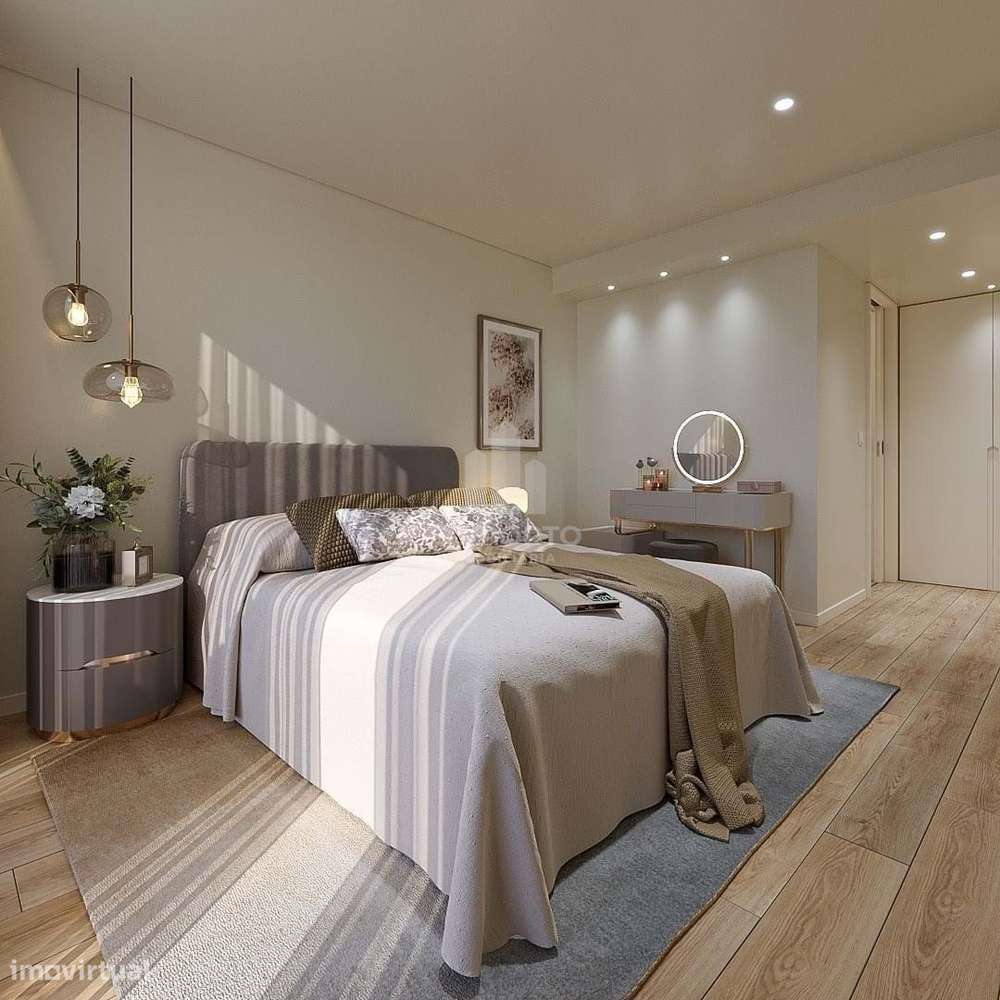 Apartamento T2 com Varanda e Garagem em Condomínio Fechado Conforto, Q-25