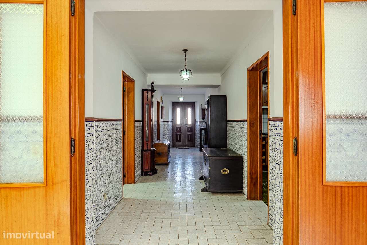 Moradia com Quintal e Garagem à Venda em Viana do Alentejo-16