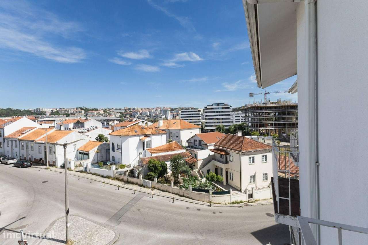 T2 com Sótão no Bairro Norton de Matos-18