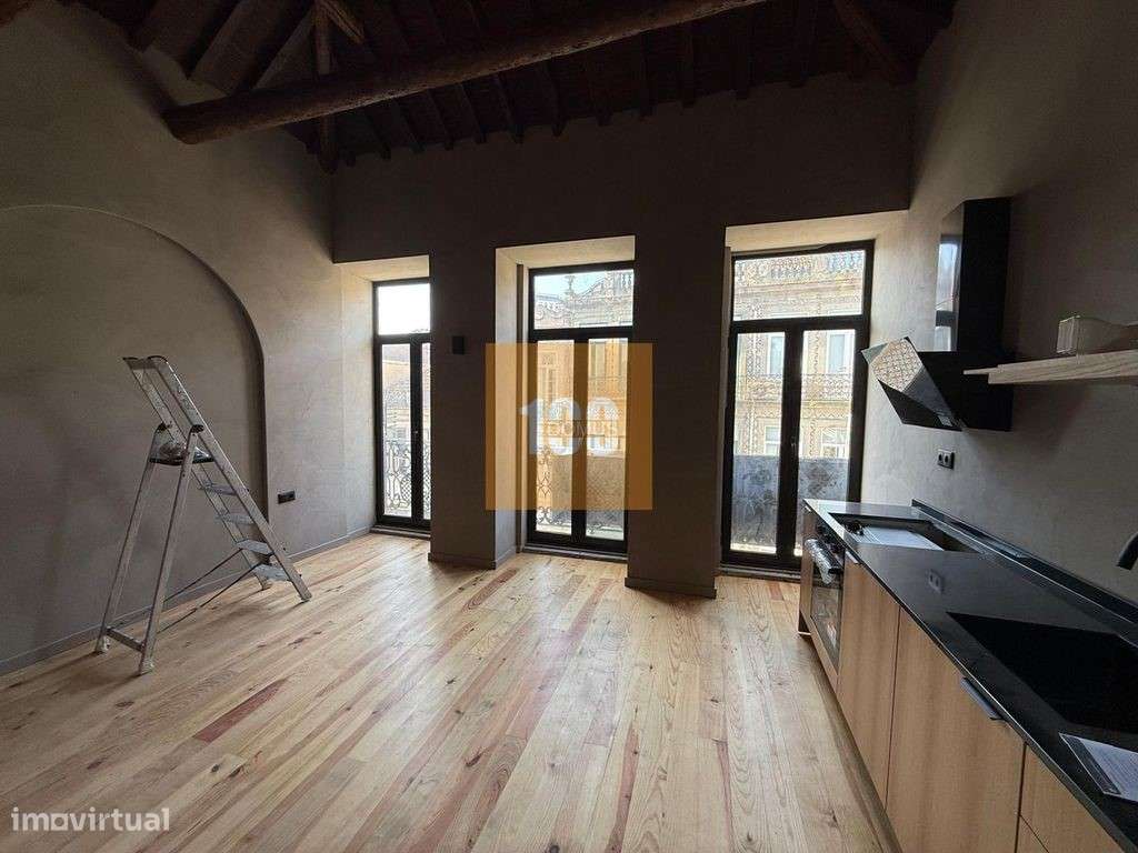 T0 novo com varanda no Bonfim - Grande imagem: 2/24