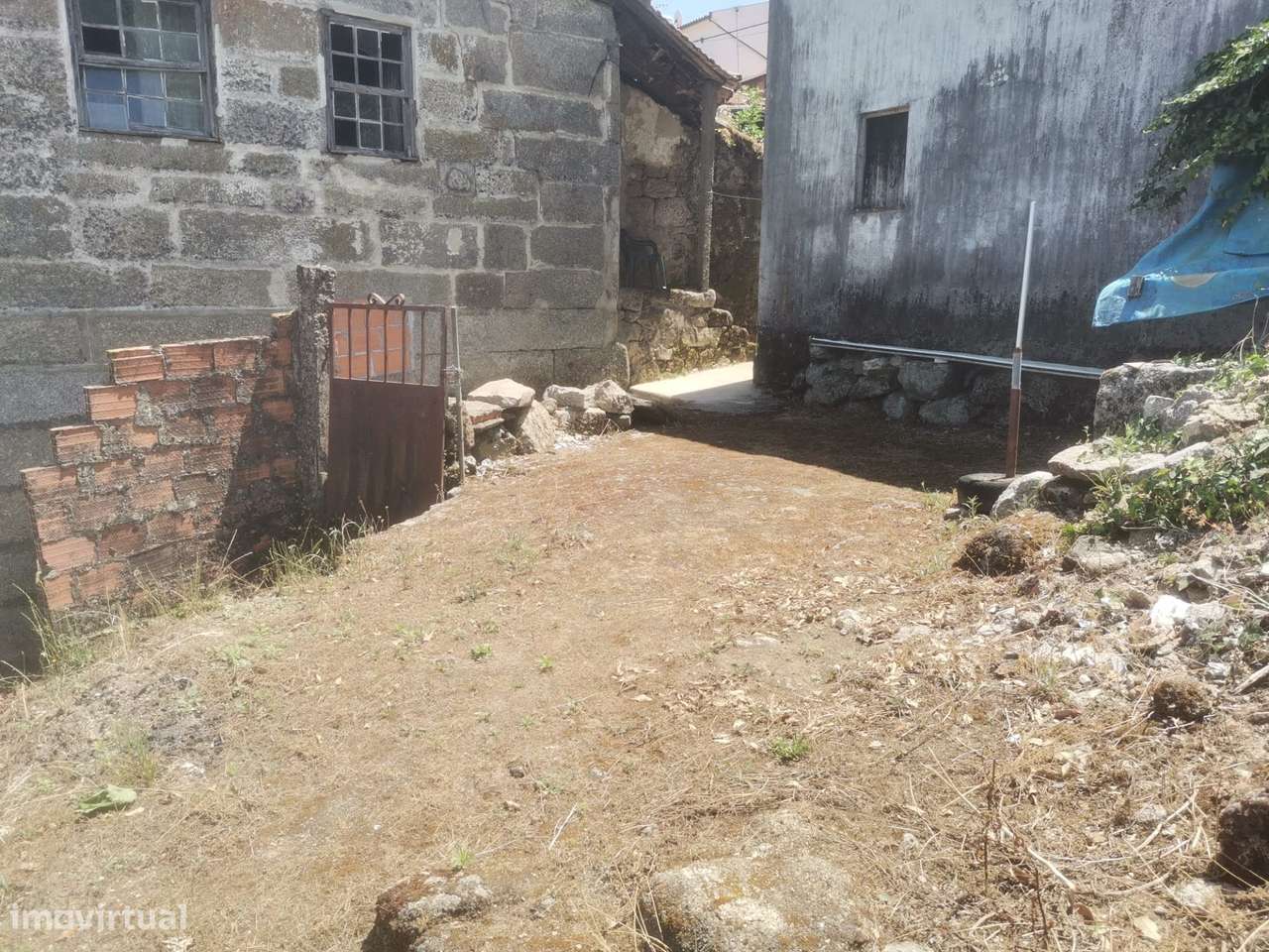 Casa para recuperar em Barqueiros, Mesão Frio-11