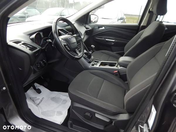 Ford Kuga 1.5 TDCi FWD Titanium - 14