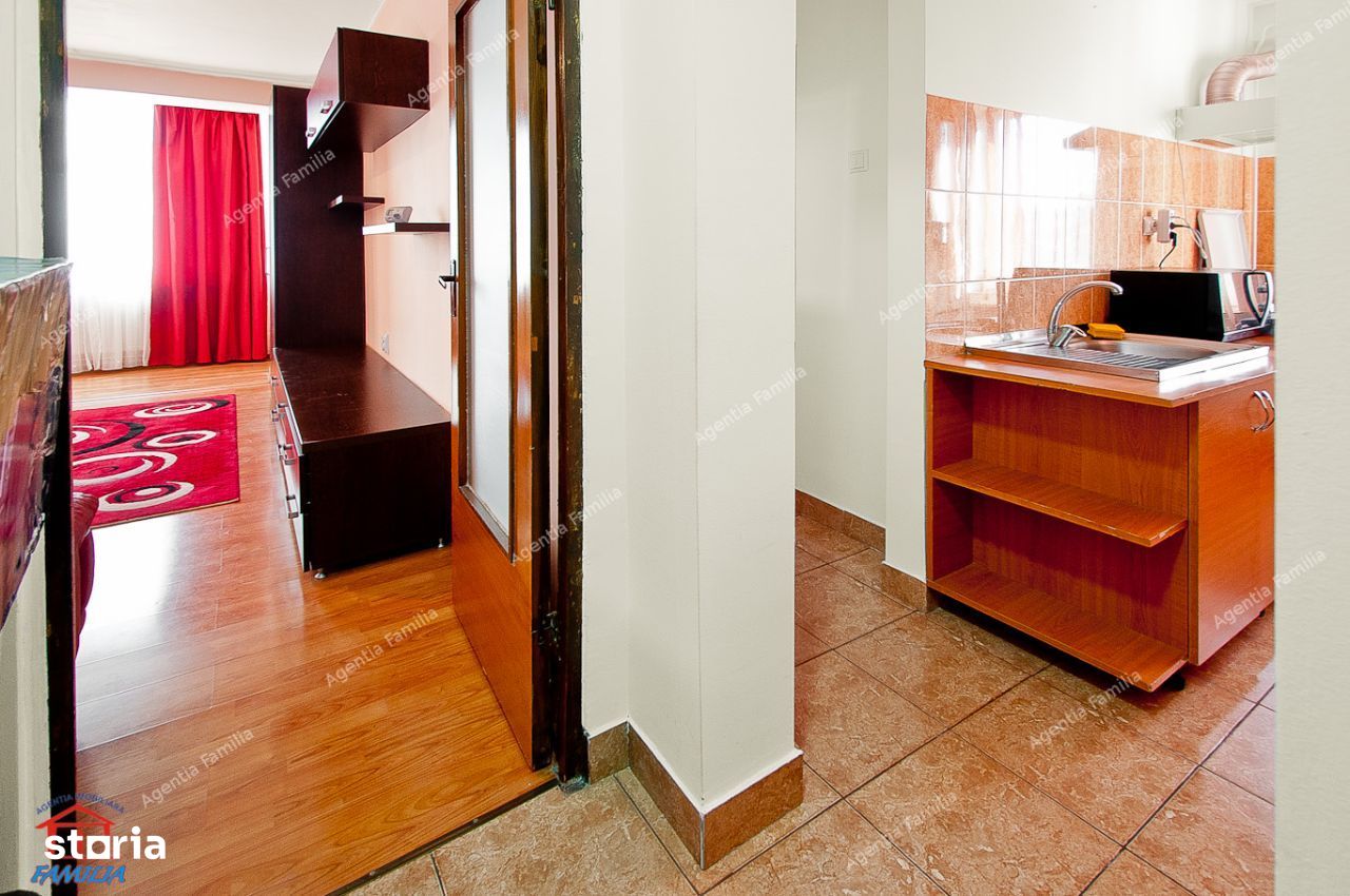 Vanzare apartament cu 2 camere, zona Micro 17 ( Piata), 49900 mii euro