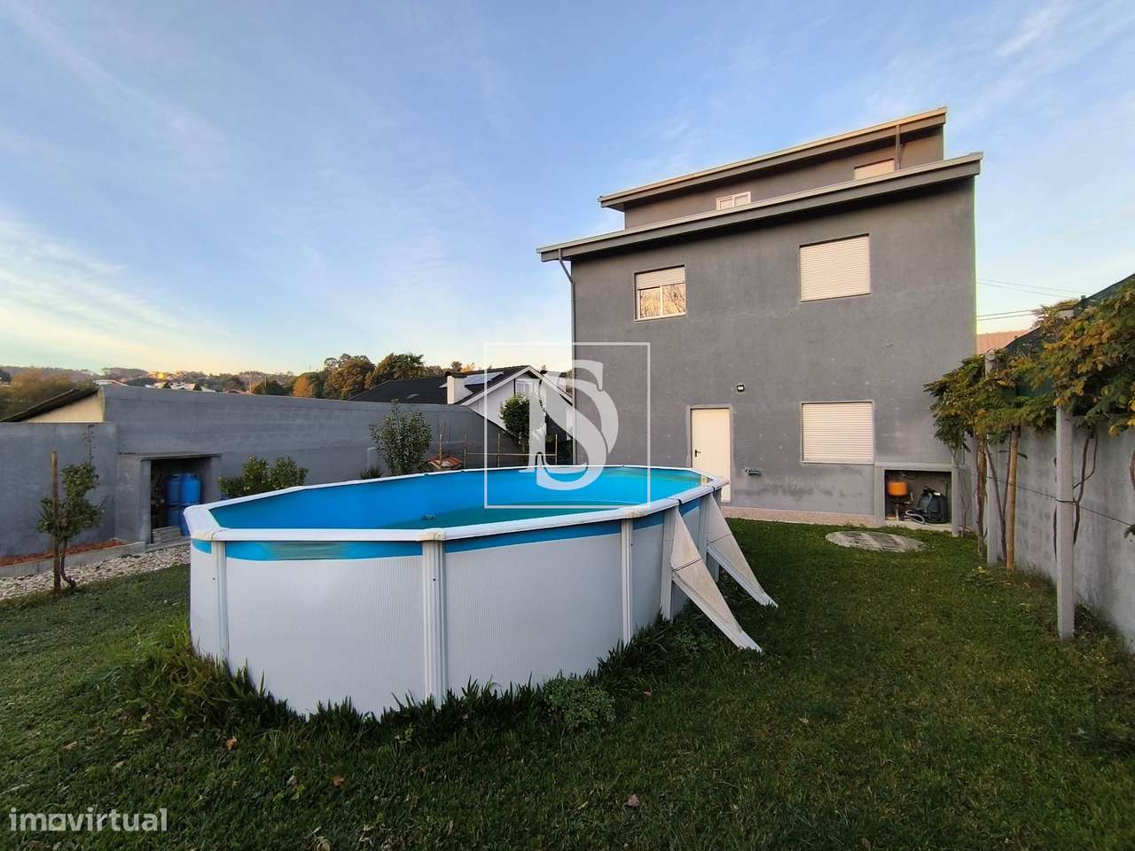 Moradia Isolada T3 em Vilar de Andorinho-24