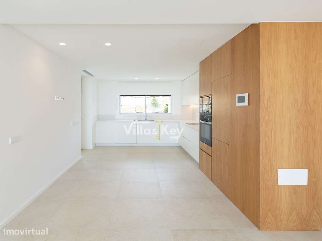 Nova moradia moderna com três quartos e piscina privada para venda ... - Grande imagem: 4/38