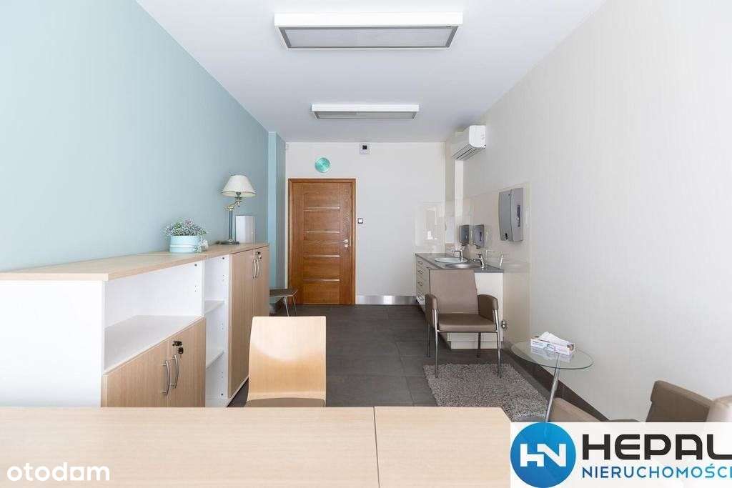 Na sprzedaż lokal po przychodni w centrum Kielc-1