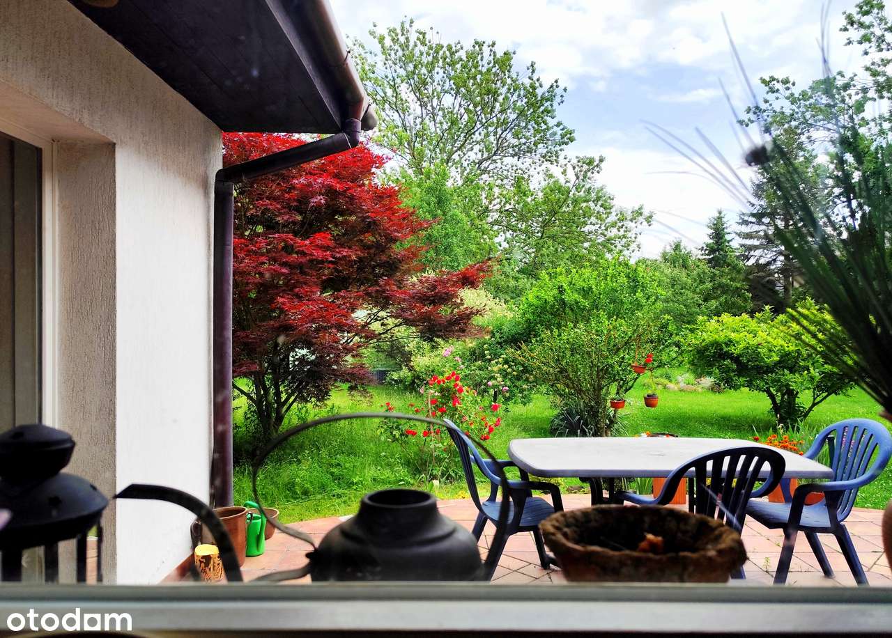 Dom z piękną działką, dojazd - 10 minut pociągiem od Wrocławia-13