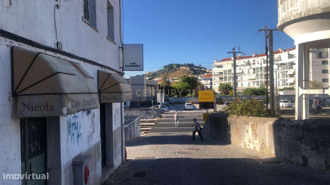 Prédio em Castelo Branco - Grande imagem: 4/17