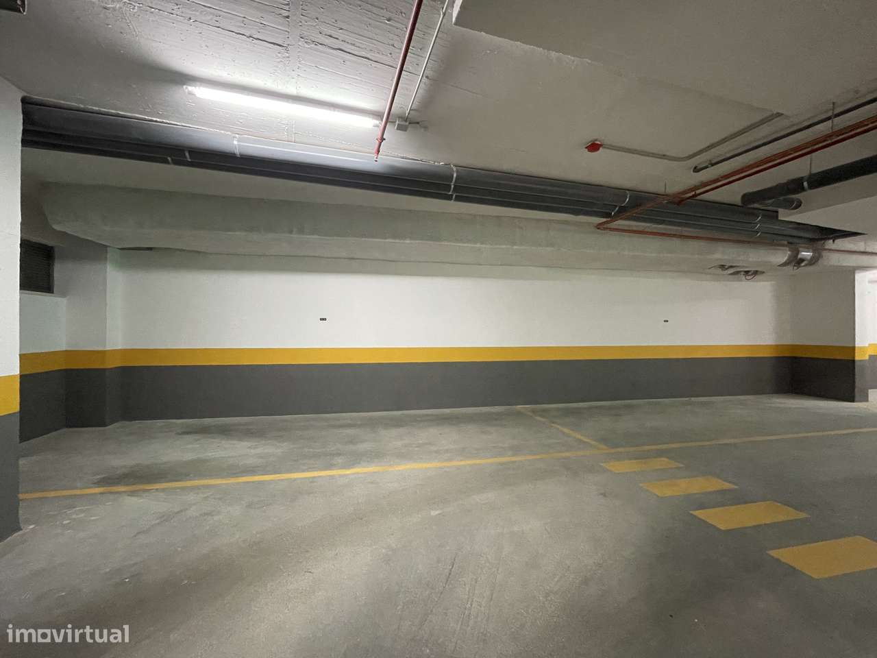 Loja c/ Box Tripla e 2 Parqueamentos - Póvoa de Santa Iria-10