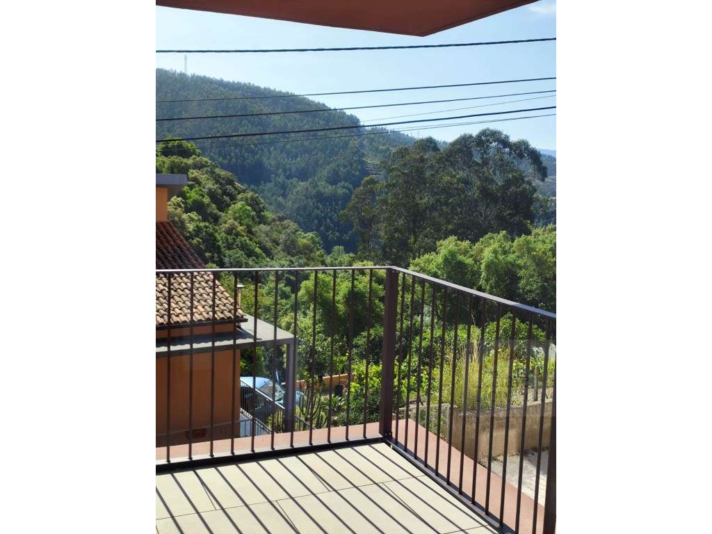 Apartamento T2 com 100m2 novo no Areeiro-19