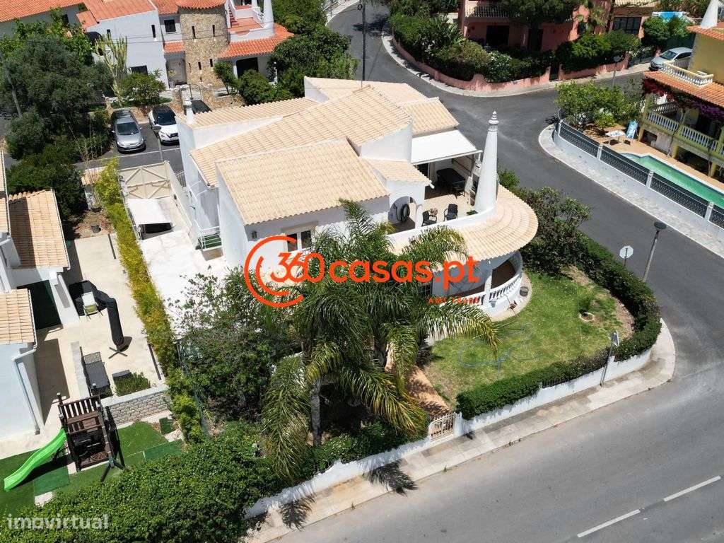 Moradia T5 nas Gambelas, Faro com cave - Grande imagem: 2/23