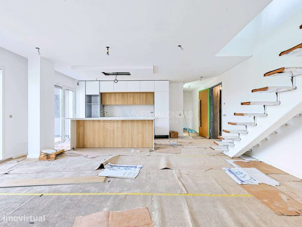 T3 Duplex novo em Empreendimento de Luxo, na Charneca da Caparica. - Grande imagem: 4/76