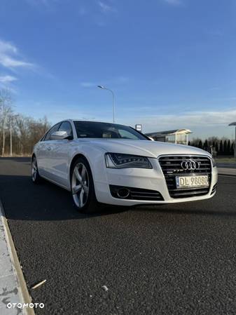 Audi A8 - 8