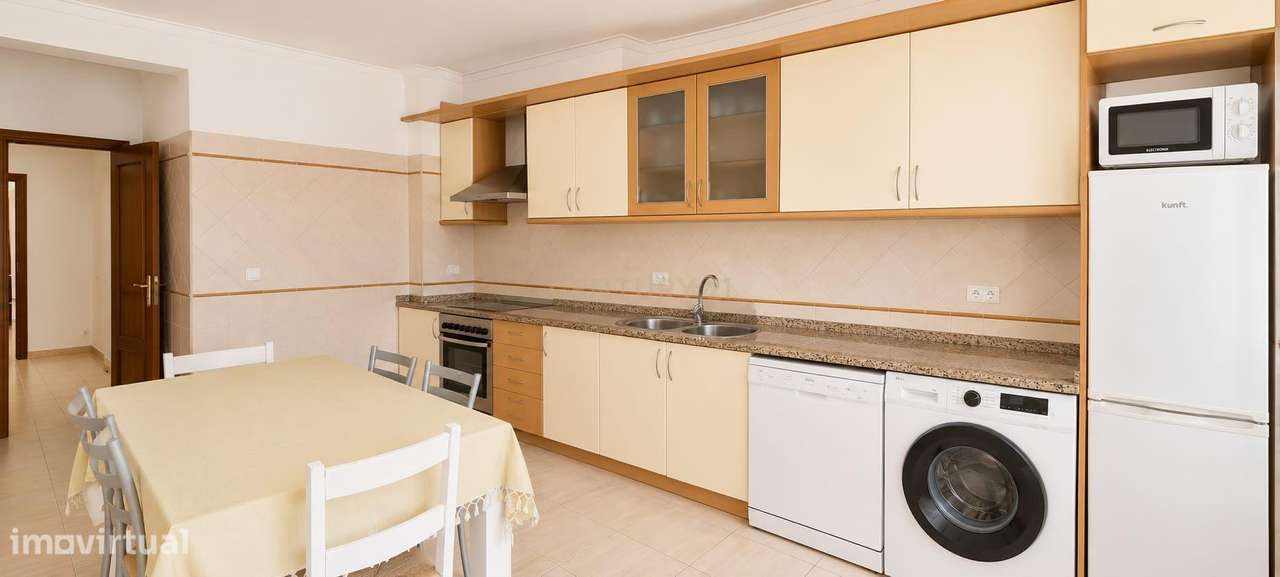 Apartamento T3 com arrecadação / Montijo-2