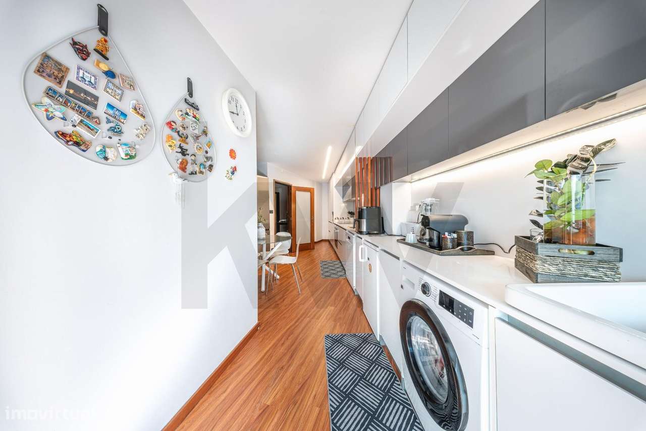 Apartamento T4 em bom estado com varandas amplas em São Vicente, Braga - Grande imagem: 2/28