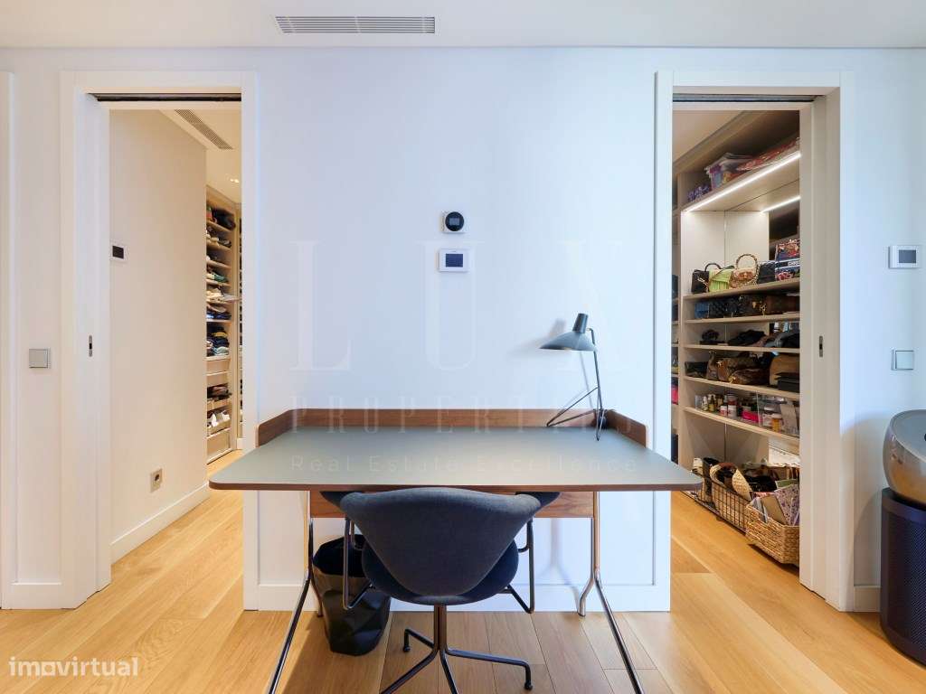 APARTAMENTO DE LUXO EM ZONA NOBRE DE LISBOA COM PISCINA E VISTAS SO...-51
