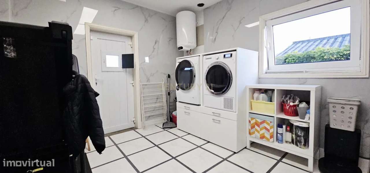 Moradia T3 junto a Praia de Mindelo-36