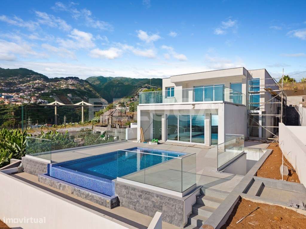 MORADIA T3 || LUXURY || SÃO MARTINHO (FUNCHAL)-2