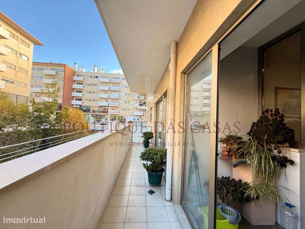 Apartamento T1 com Varanda e Garagem - Canidelo-7