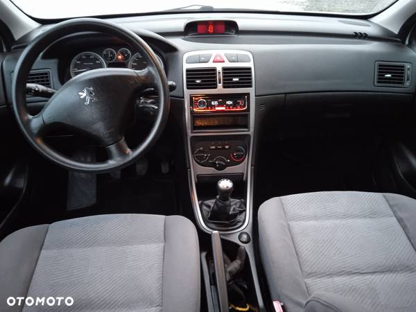 Peugeot 307 1.6 Premium - 21