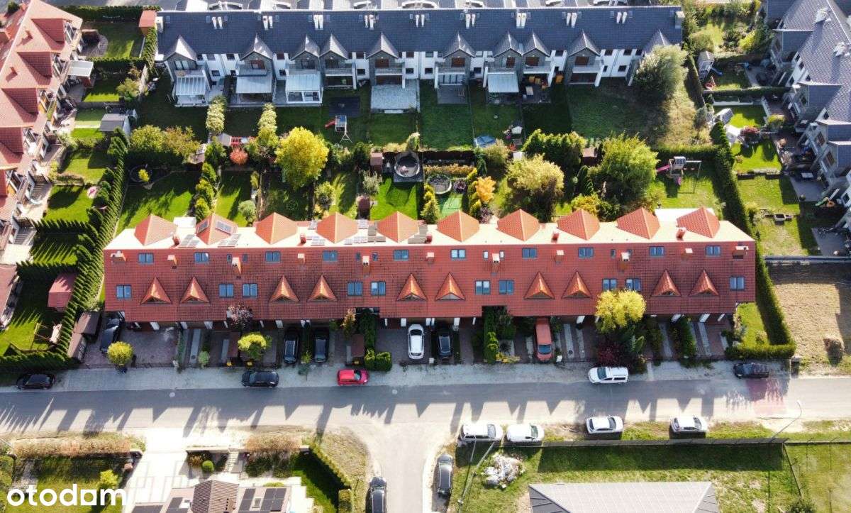 Segment z garażem w bryle budynku-3