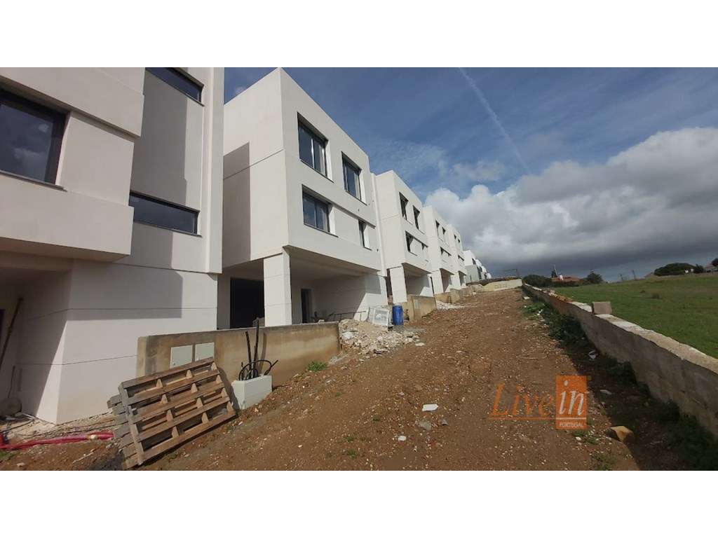 Moradia T4 Nova com Piscina e Jardim em Condomínio Privado em Mafra - Grande imagem: 3/38