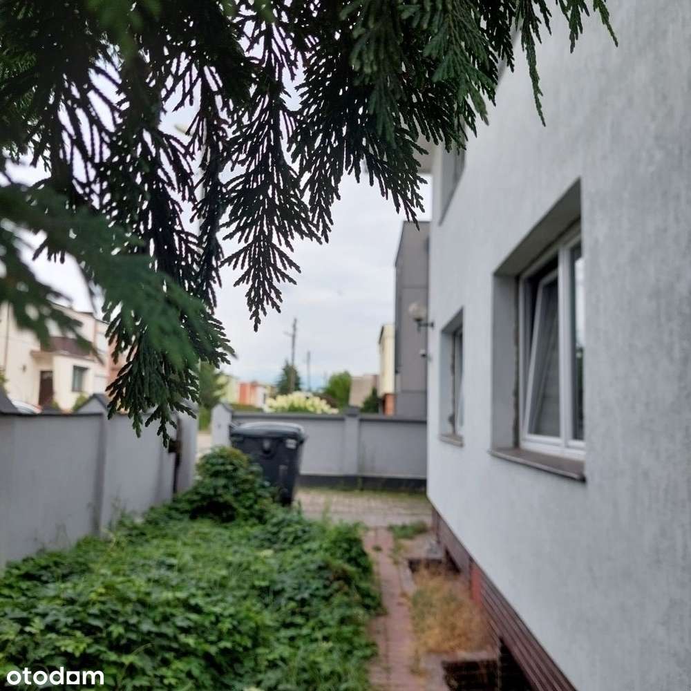 Podolany . Wolnostojący , przestronny + mieszkanie - Pełny obrazek: 5/13