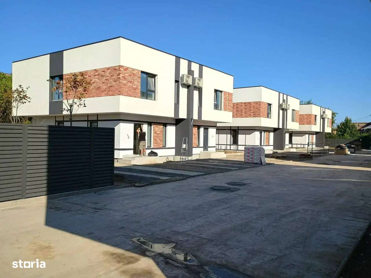 Spatiu, liniste si o curte numai a ta! Duplex elegant - Imagine principală: 1/20