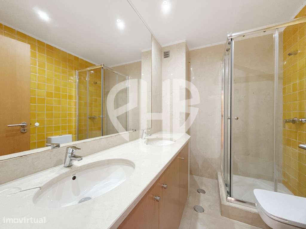 Moradia Geminada T4 // Condominio - Aldeia de Irmãos / Azeitão-28