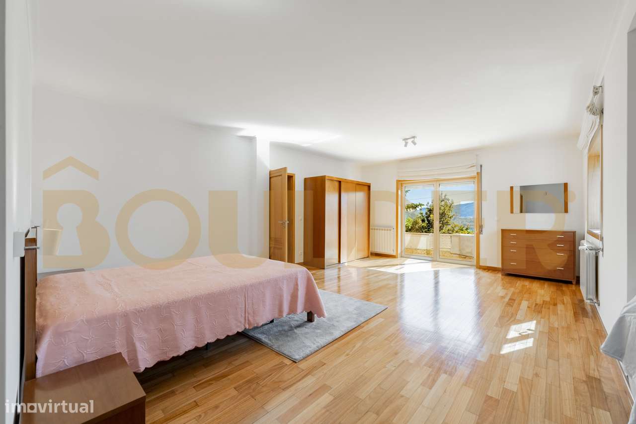 Moradia T3 em Fonte Arcada-31