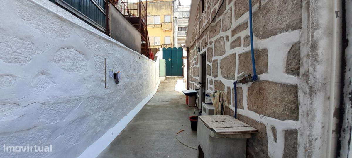 Casa com 1 quartos - localizado em Paranhos Porto - Grande imagem: 3/7