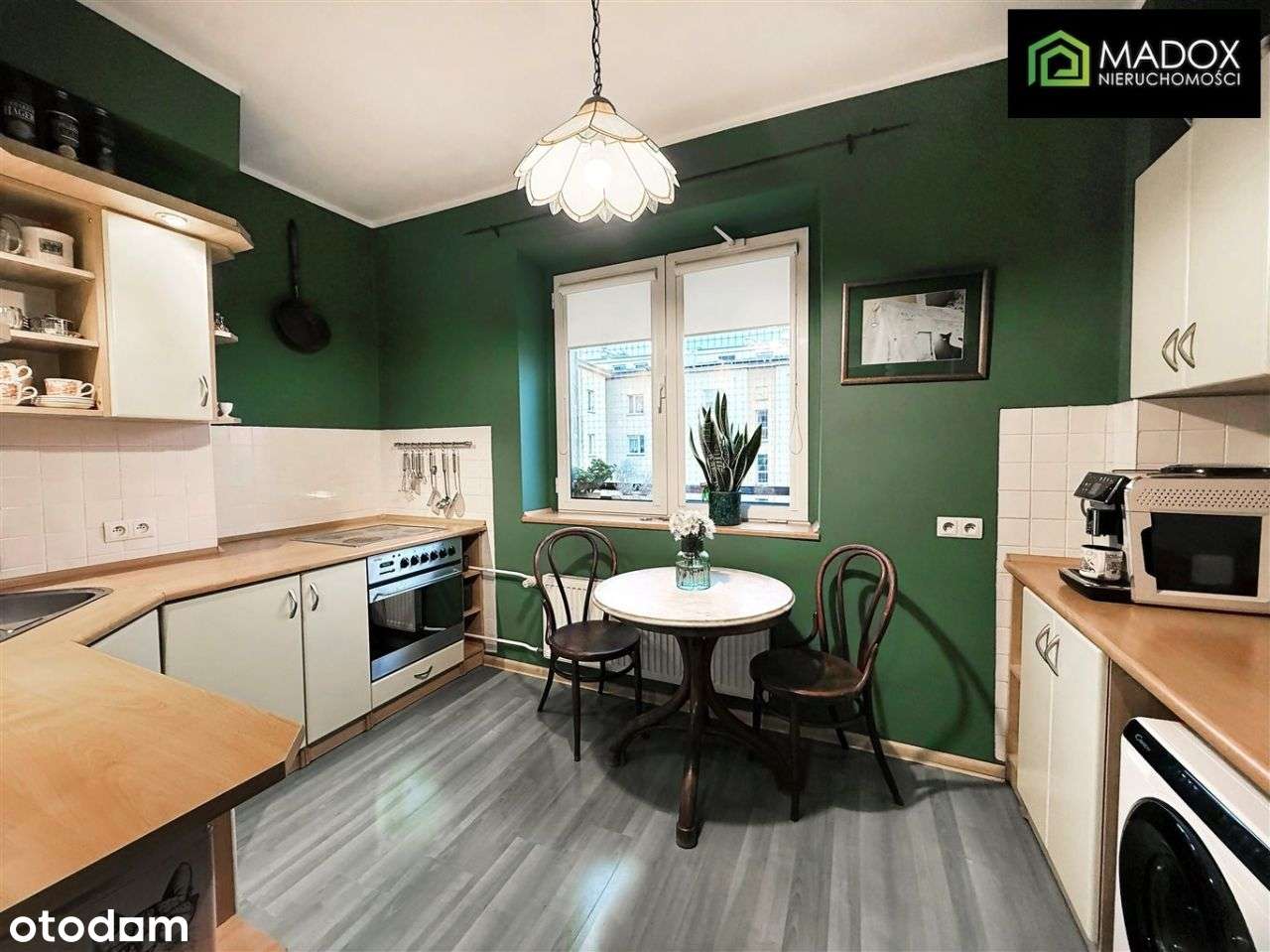 Trzy pokoje w centrum z wyjątkowym widokiem.-4