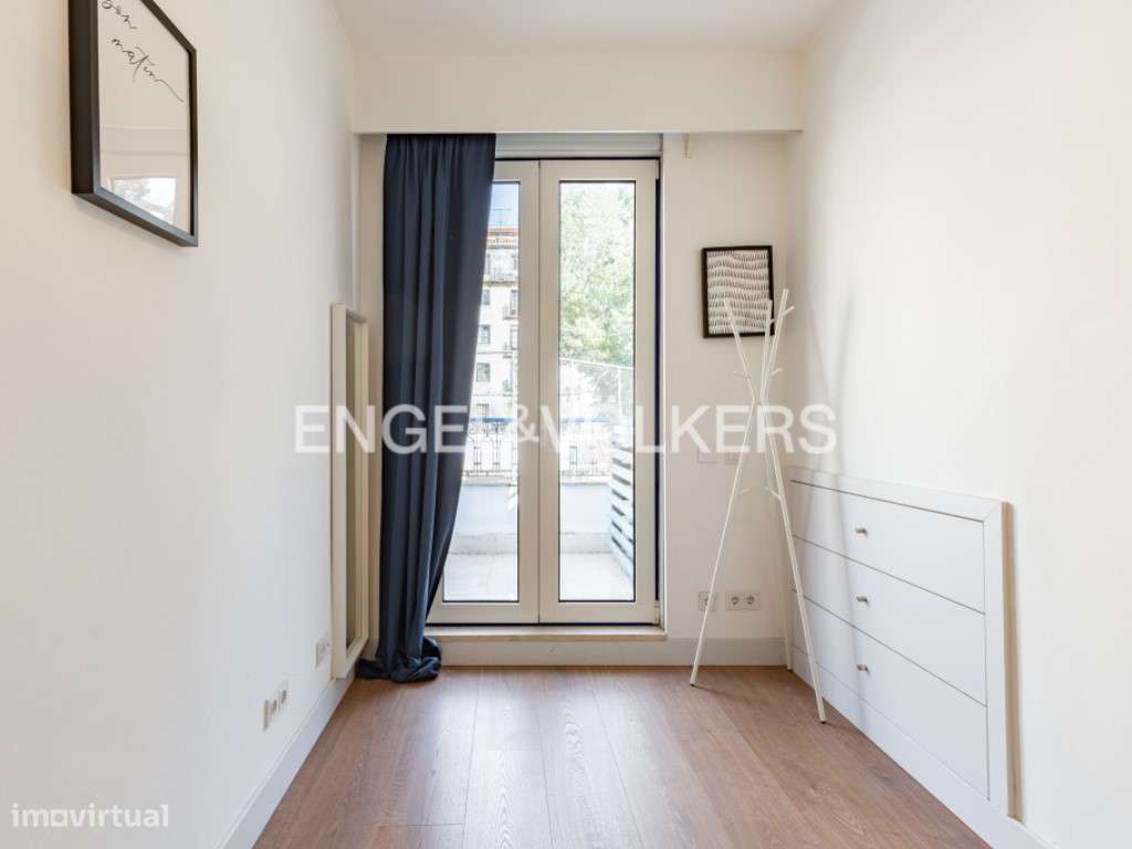 Amplo T2 com vista sobre o rio em Santos Design District-16