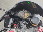 Yamaha R1 - 24