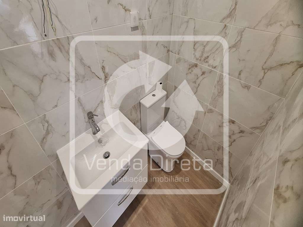 Apartamento T3 totalmente remodelado - Vista Rio!-10